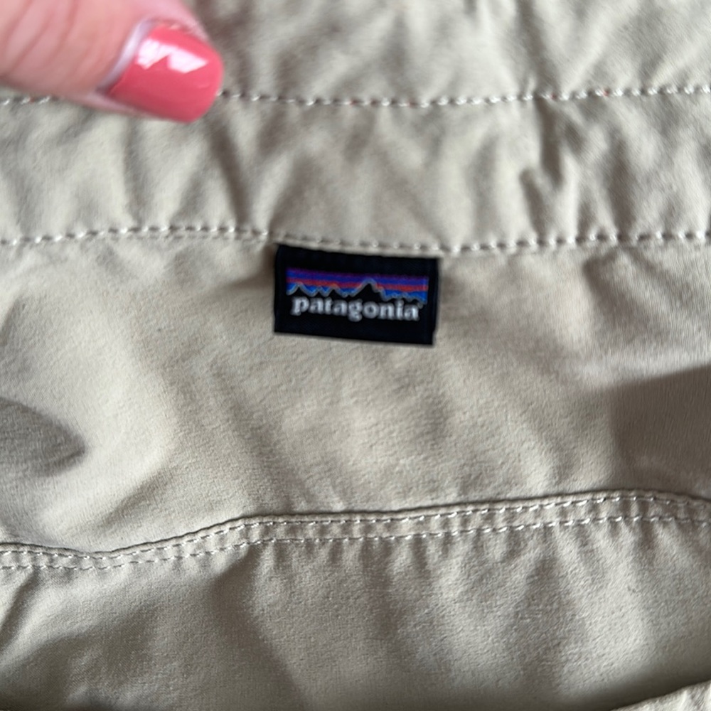 Men’s Patagonia khaki shorts